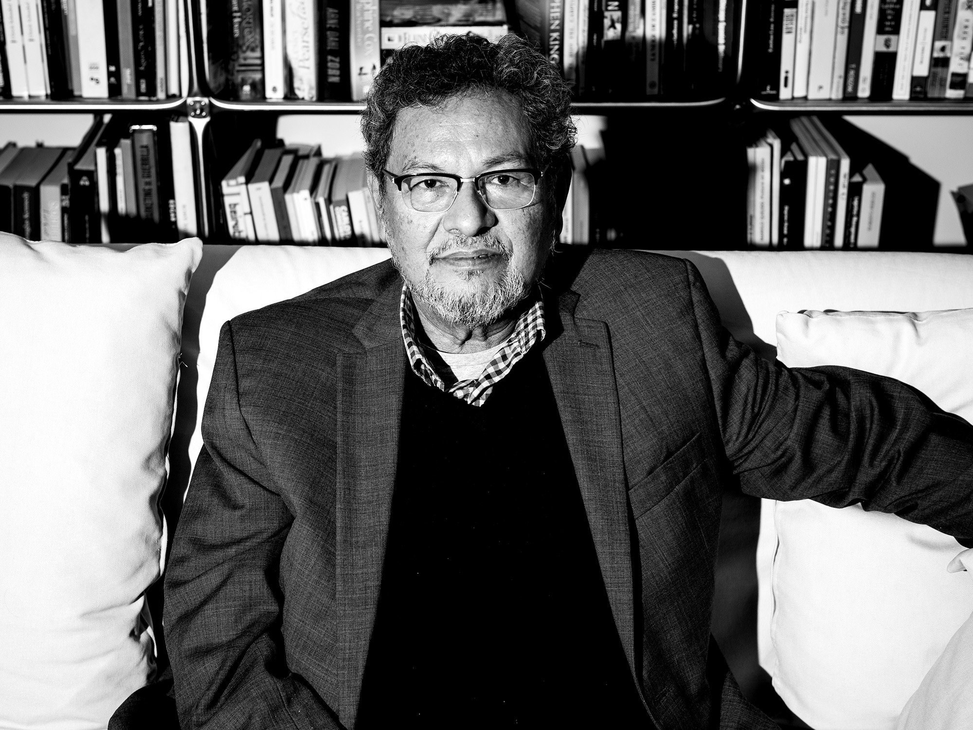 Élmer Mendoza - Scenic Rights